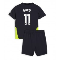 Camiseta Manchester City Jeremy Doku #11 Visitante Equipación para niños 2024-25 manga corta (+ pantalones cortos)